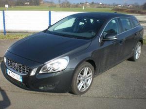 Volvo V60 D3 163CV MOMENTUM GEARTRONIC