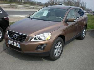 Volvo XC 60 2.4D 163 AWD MOMENTUM GEARTRONIC