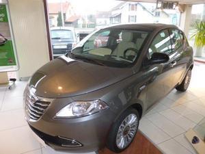 Lancia Ypsilon 0.9 TWINAIR 85CH DFS PLATINIUM 5P